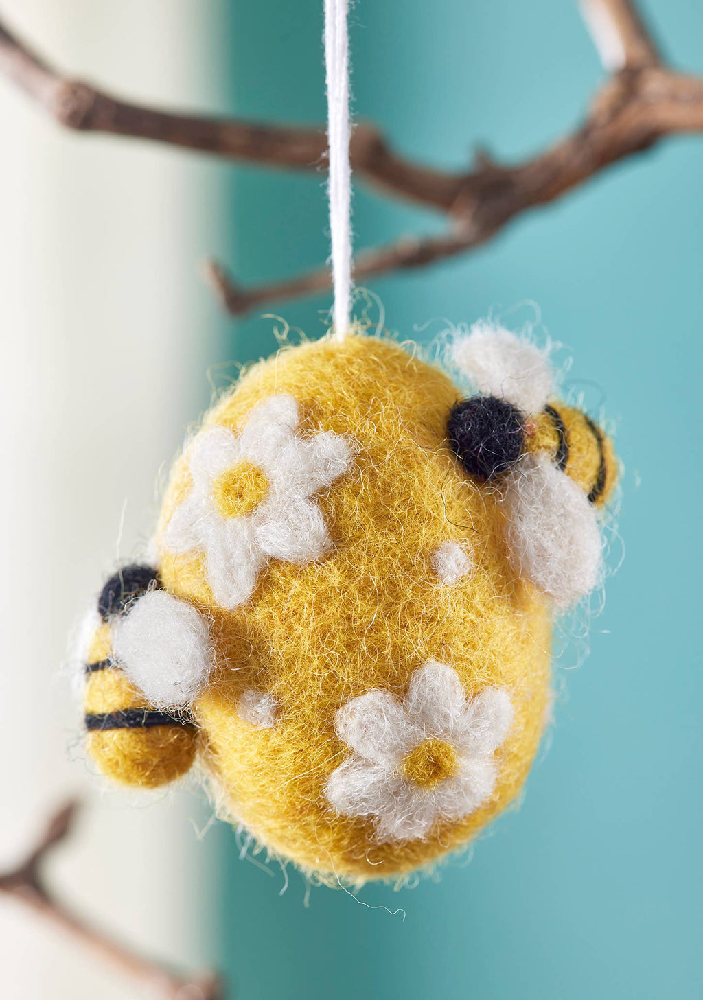 Felt Daisy & Bee Egg Decoration