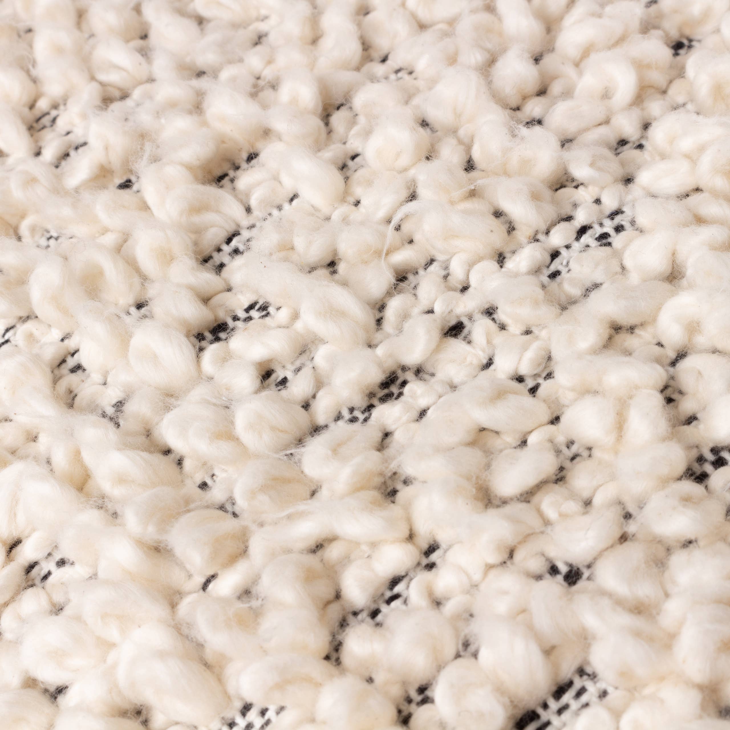 Cambre Cushion Mono