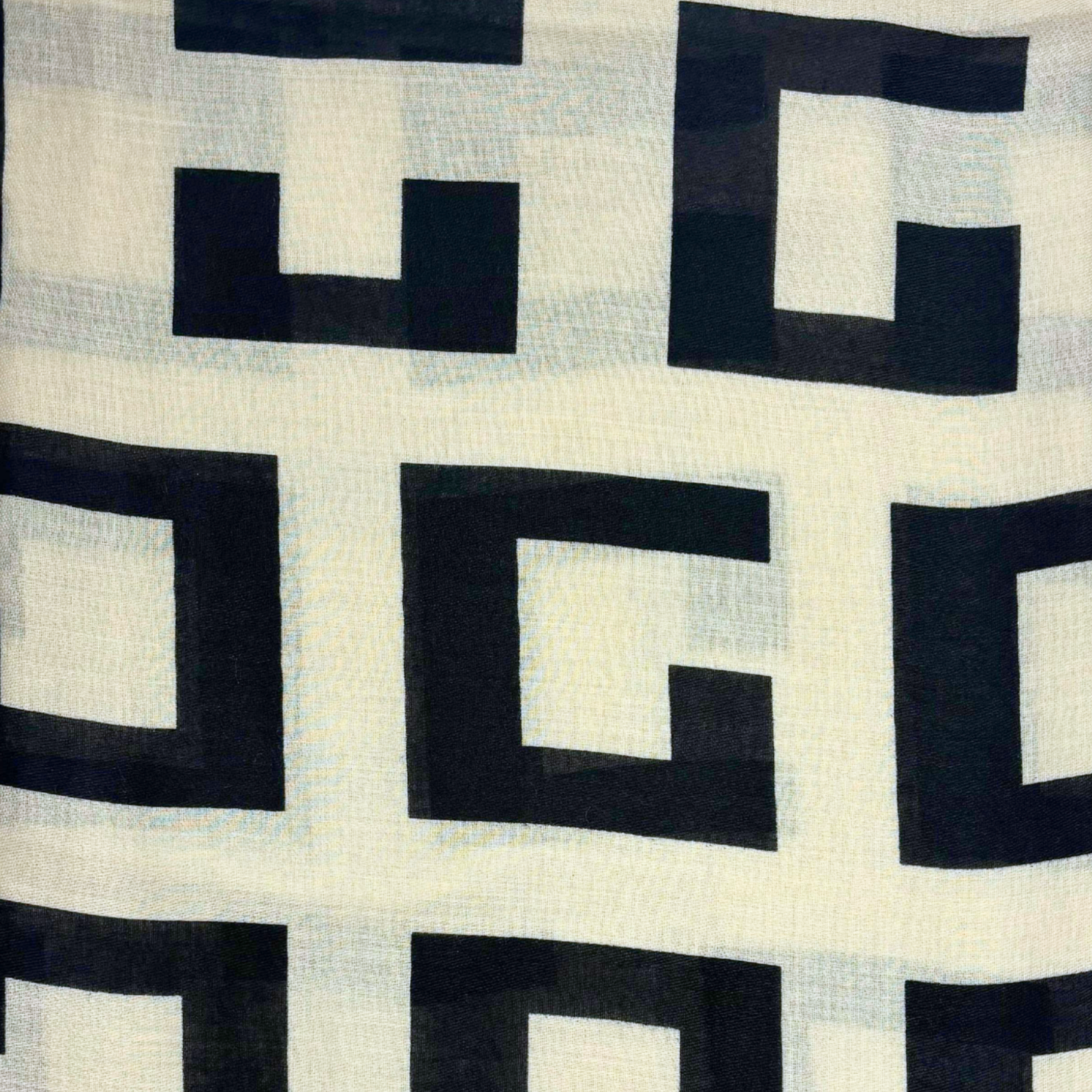 Big Geometrical Print Scarf