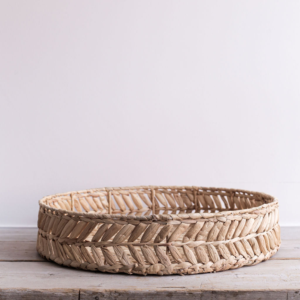 Venlig Round Water Hyacinth Tray