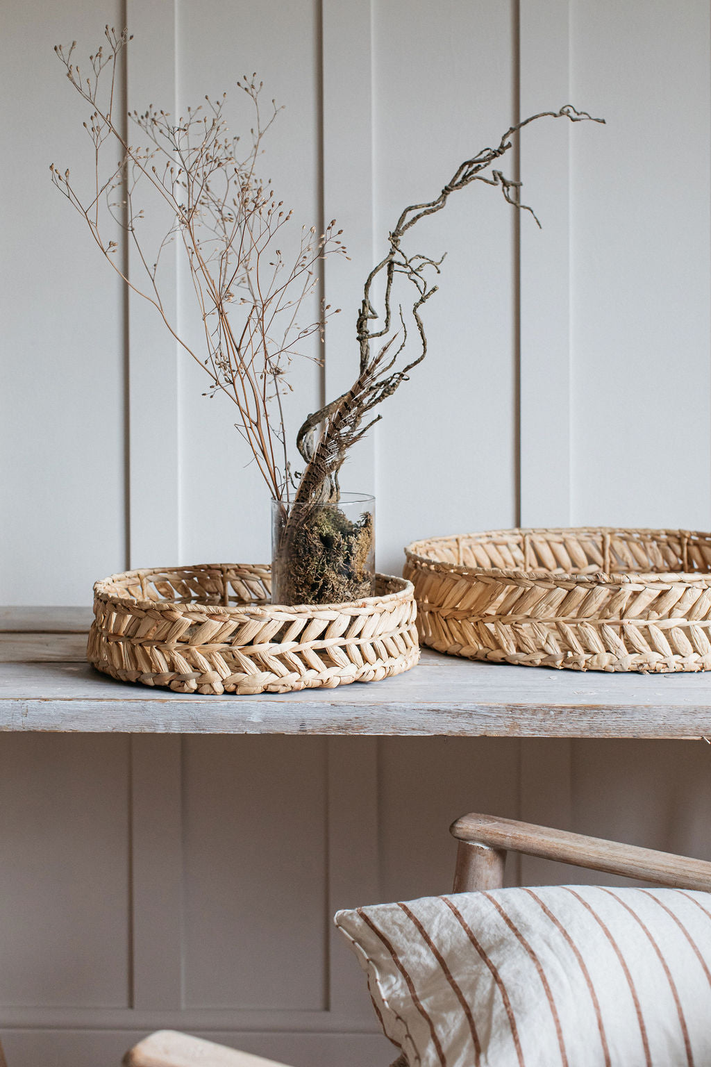 Venlig Round Water Hyacinth Tray
