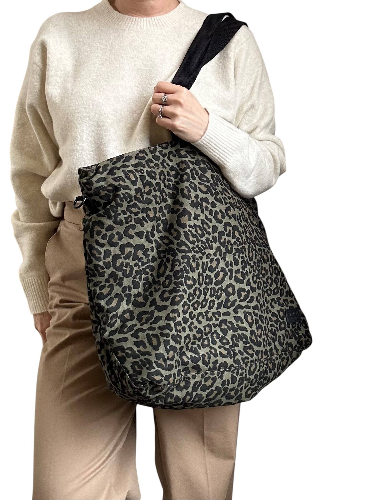 Weekend large tote bag - Green Leopard print